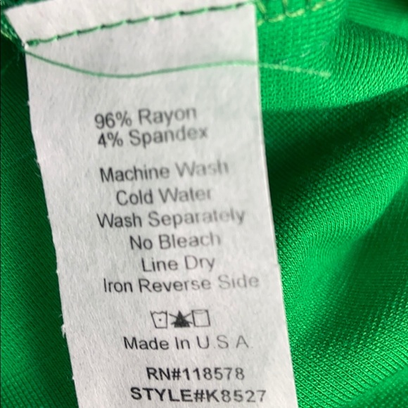 🎉HP🎉 3/4 Sleeve Round Neck top with Slit Detail - Picture 6 of 6